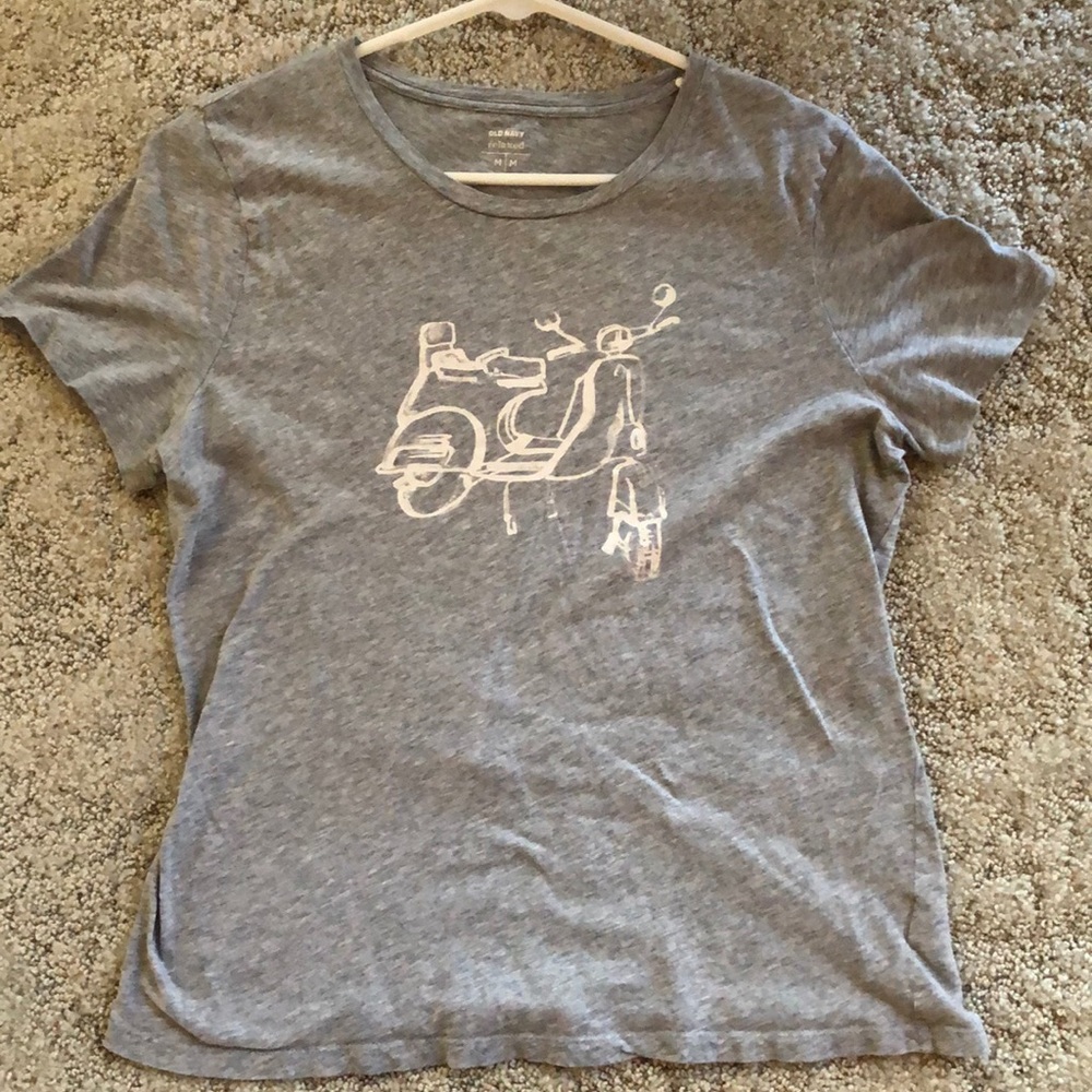 Graphic tee